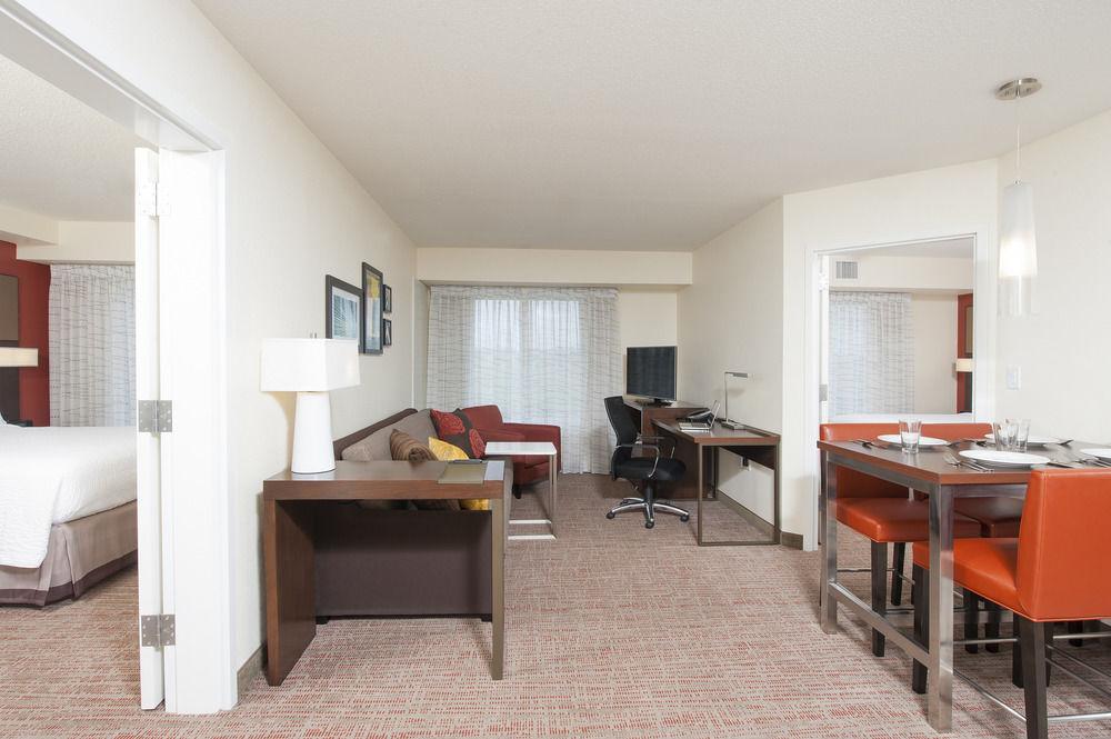 Residence Inn By Marriott Блумингтън Екстериор снимка
