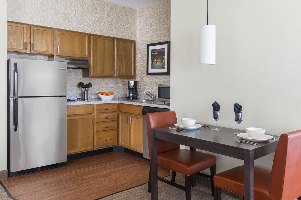 Residence Inn By Marriott Блумингтън Екстериор снимка